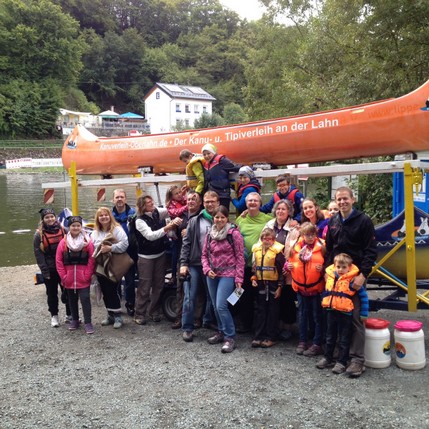 Gruppenbild Kanu Tour 2015.jpg